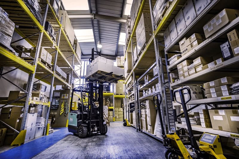 Warehouse 800 Supply chain